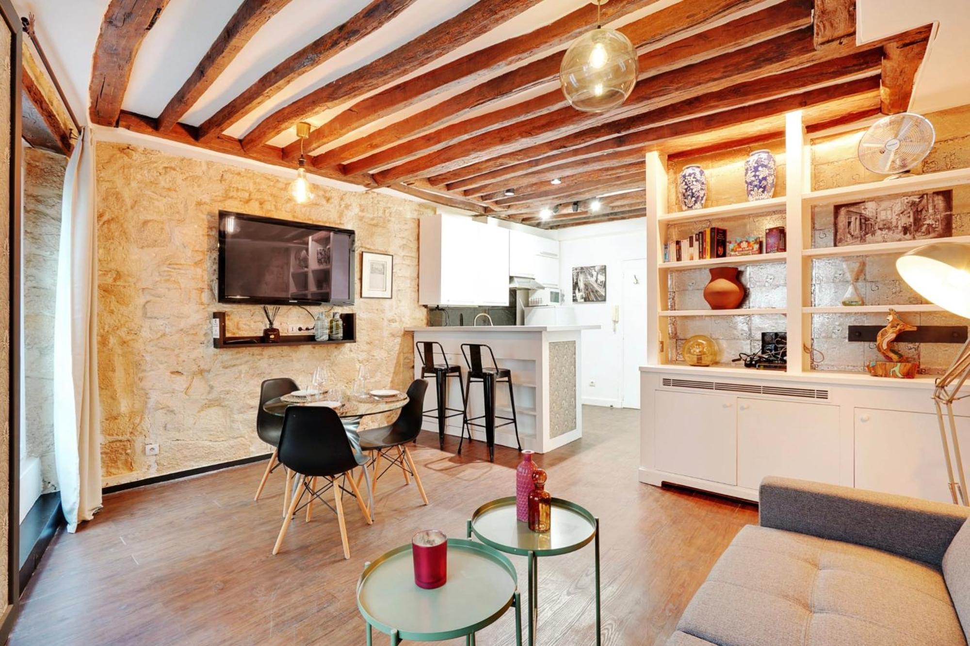 Marais - Vosges Luxury Flat Parigi